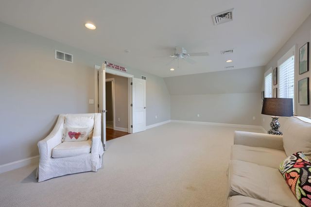 517 WHEATFIELD DR, Lititz, PA 17543
