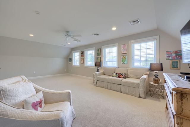 517 WHEATFIELD DR, Lititz, PA 17543