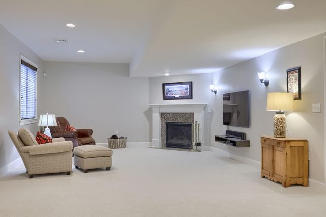 517 WHEATFIELD DR, Lititz, PA 17543