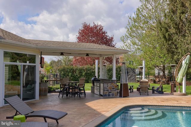 517 WHEATFIELD DR, Lititz, PA 17543