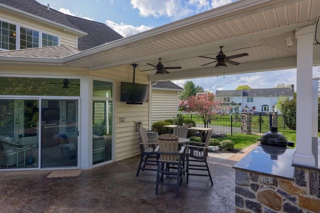 517 WHEATFIELD DR, Lititz, PA 17543