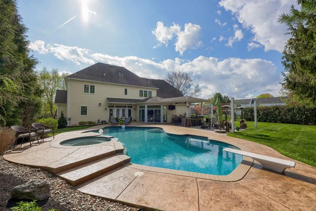 517 WHEATFIELD DR, Lititz, PA 17543