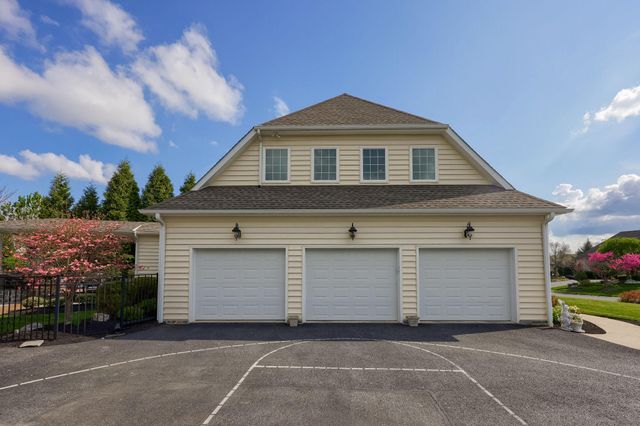 517 WHEATFIELD DR, Lititz, PA 17543