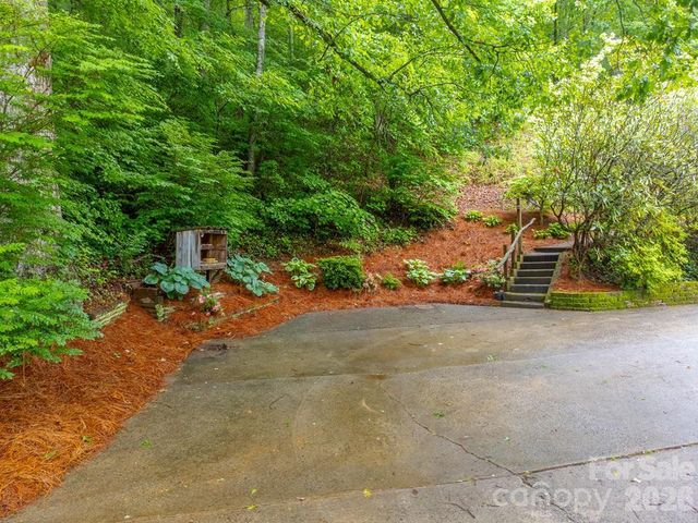 1168 North Country Club Drive, Cullowhee, NC 28723