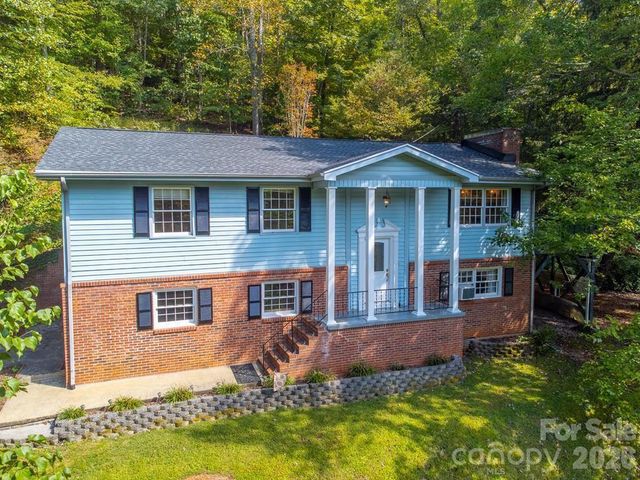 1168 North Country Club Drive, Cullowhee, NC 28723