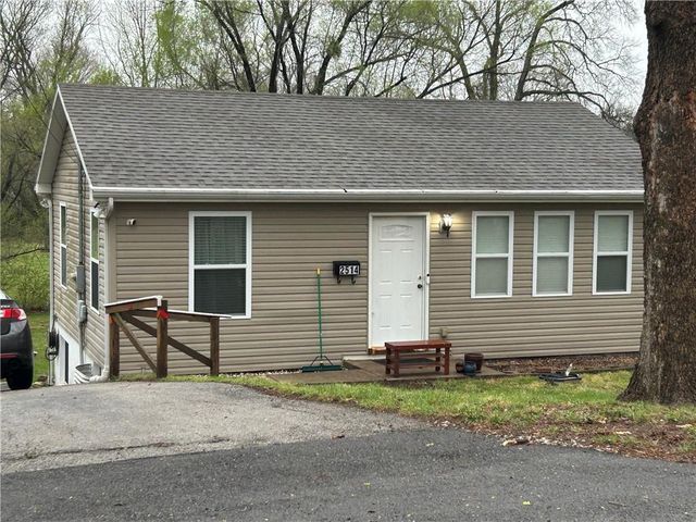 2514 S Race Avenue, Independence, MO 64052