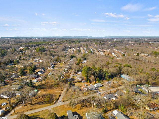 445 Blairwood Court, Spartanburg, SC 29303