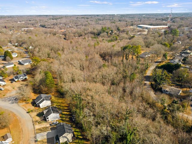 445 Blairwood Court, Spartanburg, SC 29303