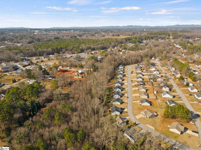 445 Blairwood Court, Spartanburg, SC 29303