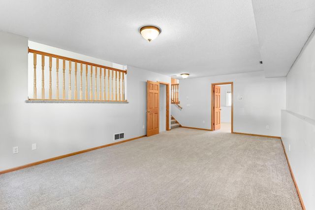 11852 Yellow Pine Street NW, Coon Rapids, MN 55448