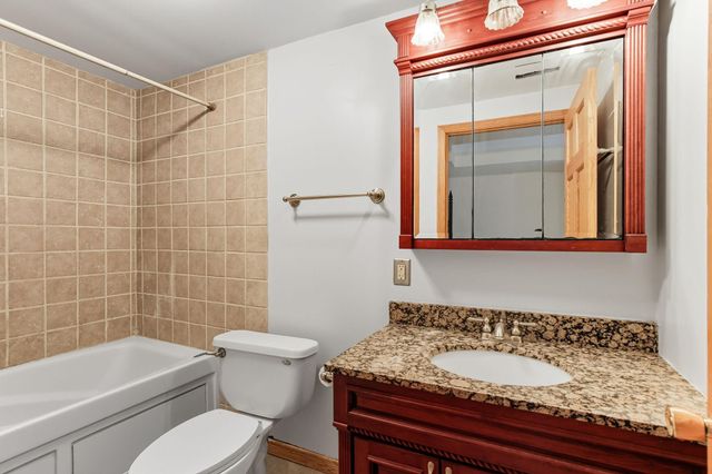 11852 Yellow Pine Street NW, Coon Rapids, MN 55448