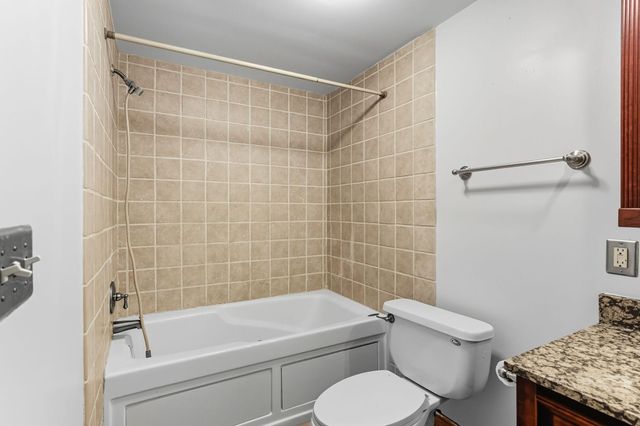 11852 Yellow Pine Street NW, Coon Rapids, MN 55448