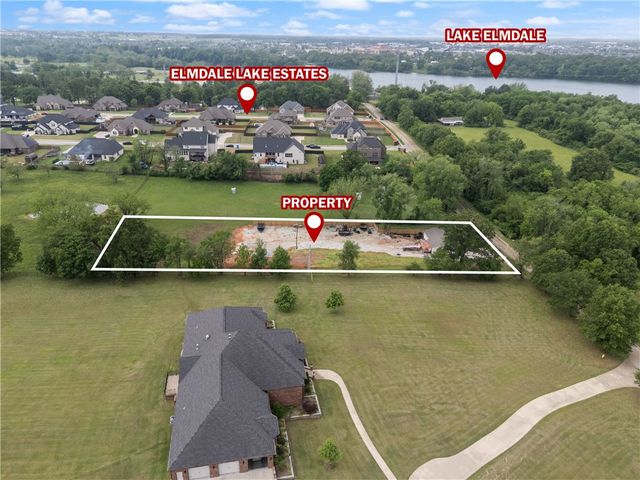 516 S Lake Road, Elm Springs, AR 72762