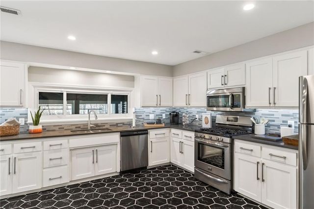 2807 NE 78th Street, Kansas City, MO 64119