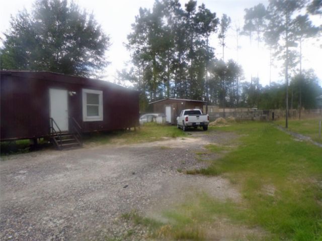 1590 County Road 5003, Cleveland, TX 77327