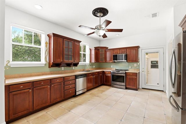 289 GARDEN STREET, Lake Helen, FL 32744