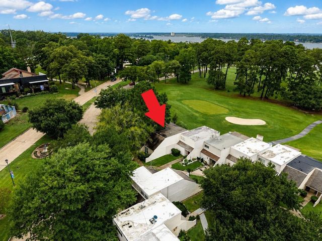 21 April Hill, Conroe, TX 77356