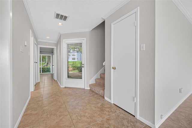 21 April Hill, Conroe, TX 77356