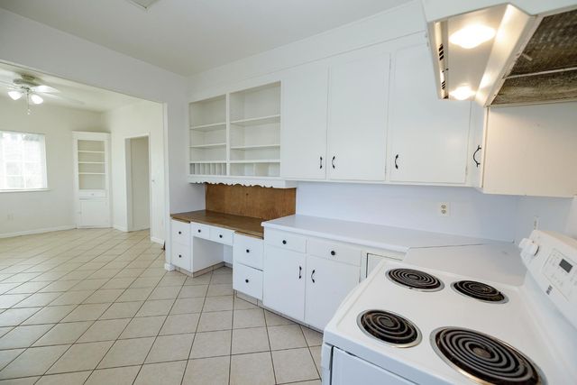 153 Almond Ave, Turlock, CA 95380