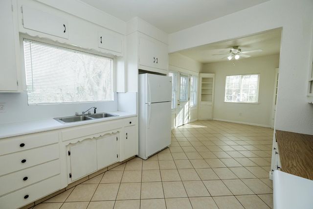 153 Almond Ave, Turlock, CA 95380