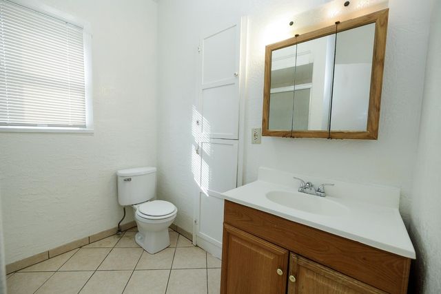 153 Almond Ave, Turlock, CA 95380