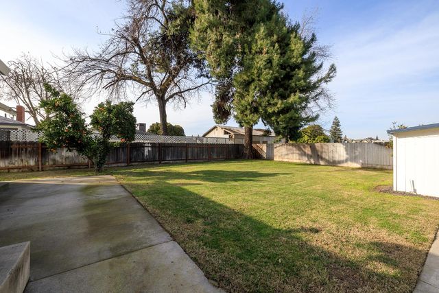 153 Almond Ave, Turlock, CA 95380