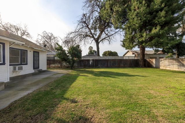 153 Almond Ave, Turlock, CA 95380