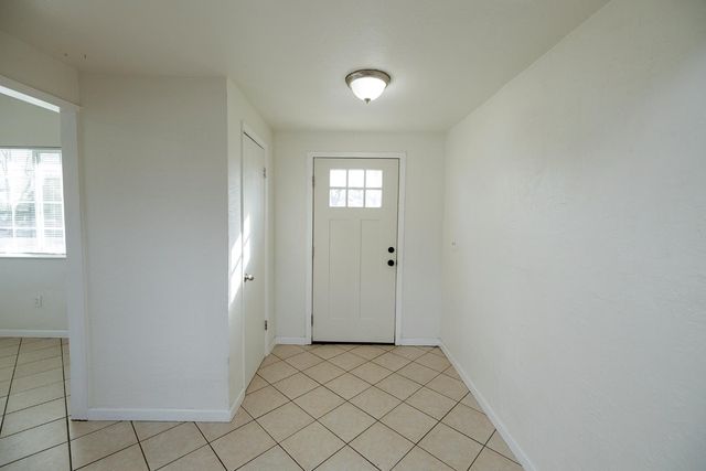 153 Almond Ave, Turlock, CA 95380