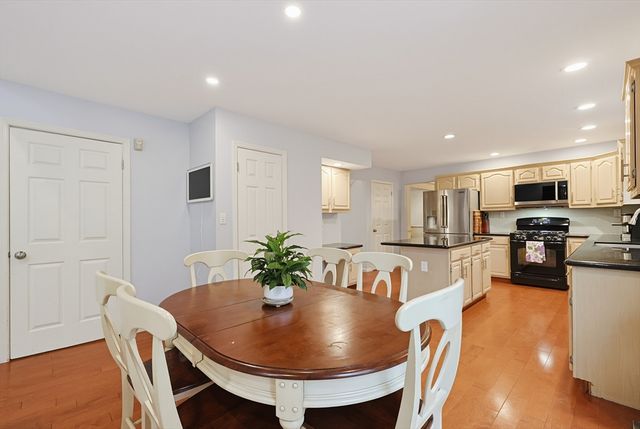 12 Iron Hollow Rd, Sharon, MA 02067