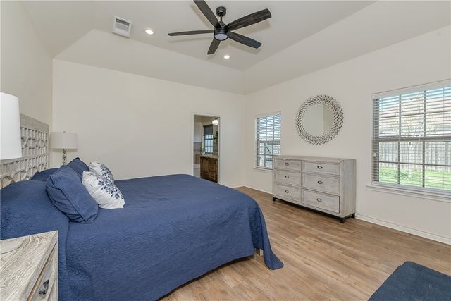 4265 Green Pastures, North Zulch, TX 77872