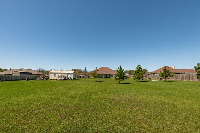 4265 Green Pastures, North Zulch, TX 77872