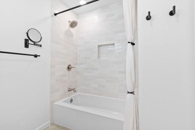 8850 Hildreth Ln, Stockton, CA 95212