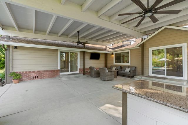 8850 Hildreth Ln, Stockton, CA 95212