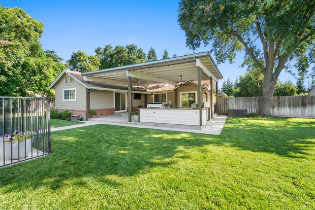 8850 Hildreth Ln, Stockton, CA 95212