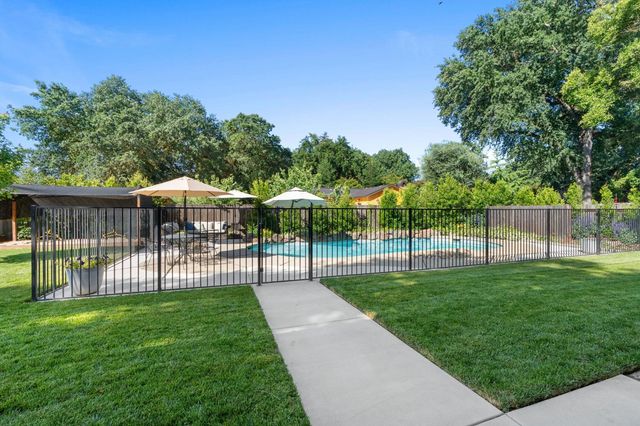 8850 Hildreth Ln, Stockton, CA 95212