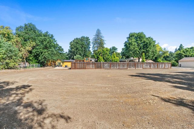 8850 Hildreth Ln, Stockton, CA 95212