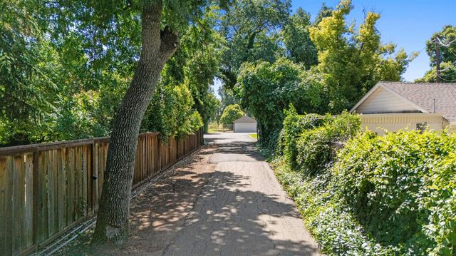 8850 Hildreth Ln, Stockton, CA 95212