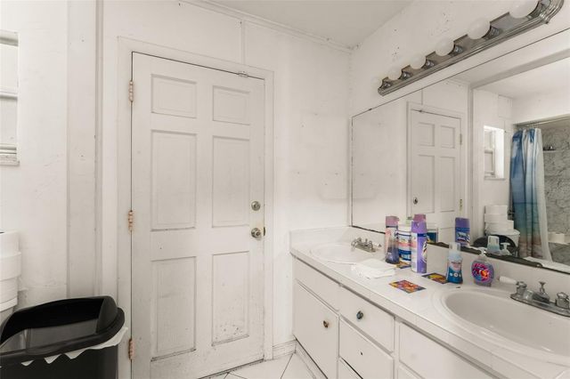 300 MONTICELLO DRIVE, Altamonte Springs, FL 32701