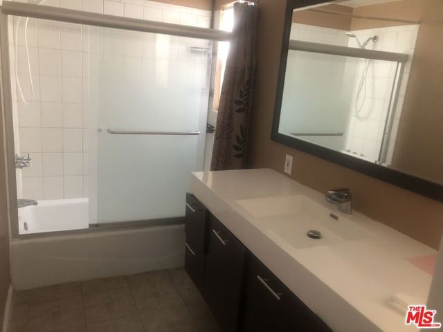 8159 ALDEA Avenue, Van Nuys (los Angeles), CA 91406