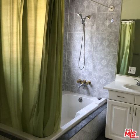 8159 ALDEA Avenue, Van Nuys (los Angeles), CA 91406