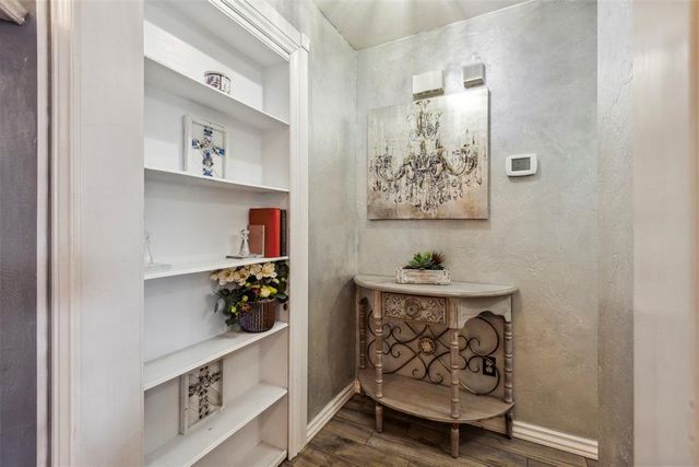 704 N Geronimo Way, Mustang, OK 73064