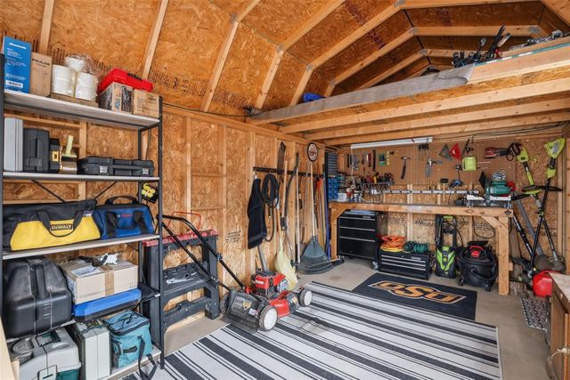 704 N Geronimo Way, Mustang, OK 73064