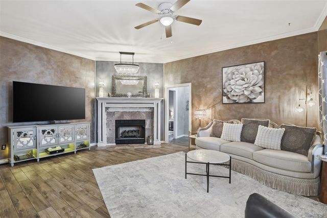 704 N Geronimo Way, Mustang, OK 73064