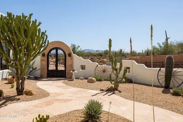 17506 E Rancho Tierra Drive, Rio Verde, AZ 85263
