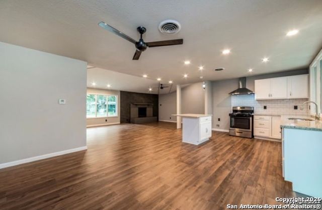 3715 Electra Dr, San Antonio, TX 78218