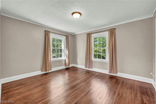 137 N Rose Boulevard, Akron, OH 44302