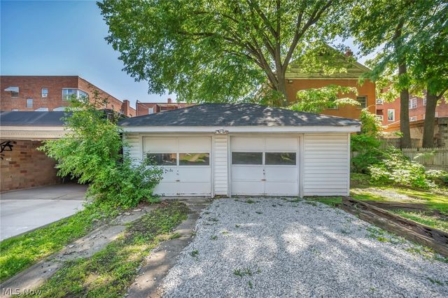 137 N Rose Boulevard, Akron, OH 44302