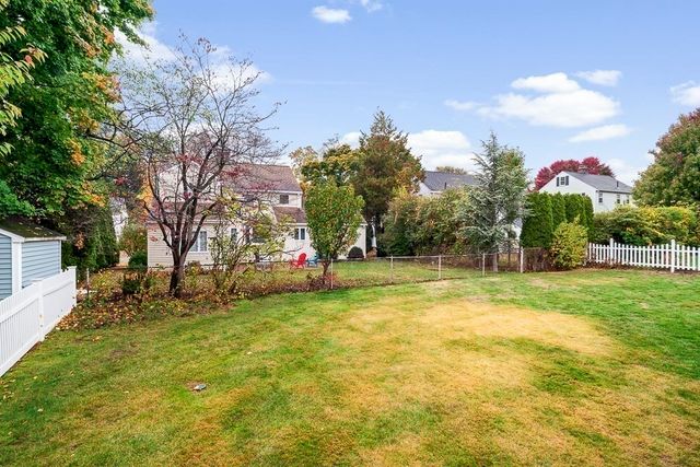 27 Gilmore Rd 0, Belmont, MA 02478