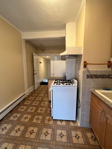 97A Hampshire St 2, Cambridge, MA 02139