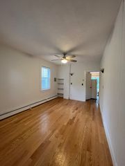 97A Hampshire St 2, Cambridge, MA 02139